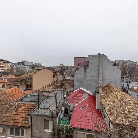 Budget Flat Near Market & Bus Station Apartament *