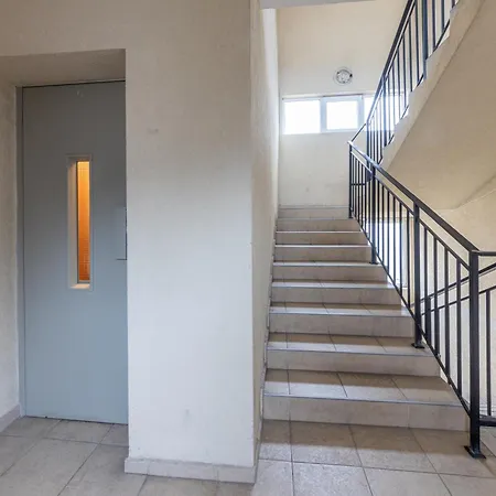 アパート Budget Flat Near Market & Bus Station *