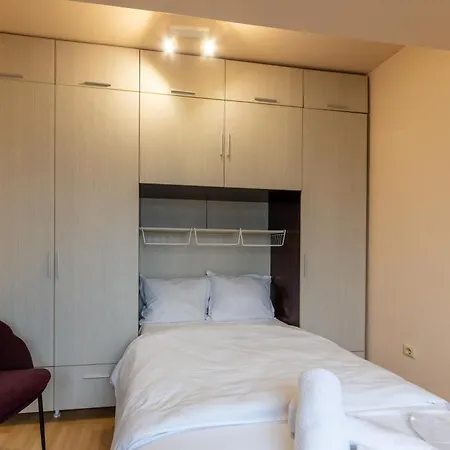 Budget Flat Near Market & Bus Station * ヴァルナ