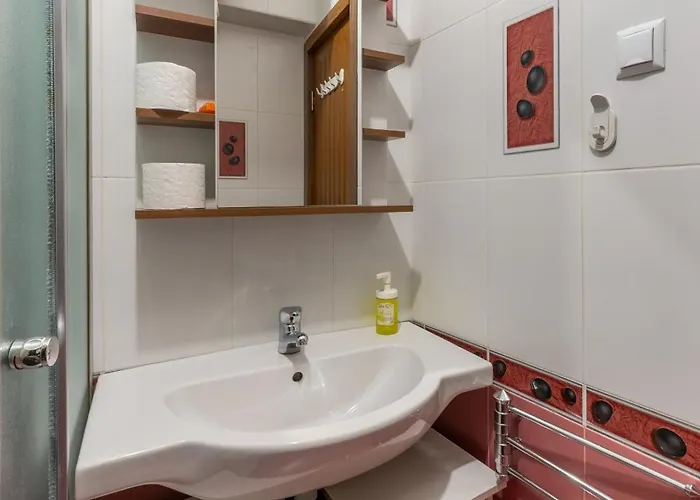 Budget Flat Near Market & Bus Station Апартаменты Варна