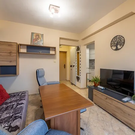 Budget Flat Near Market & Bus Station