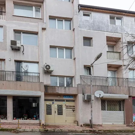 Budget Flat Near Market & Bus Station * Варна