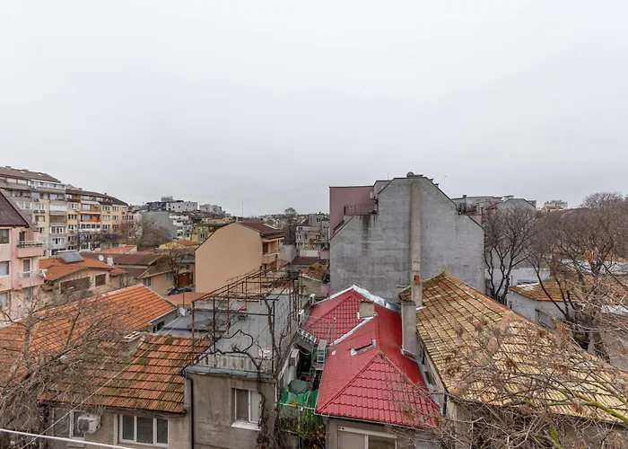 Budget Flat Near Market & Bus Station Apartament *