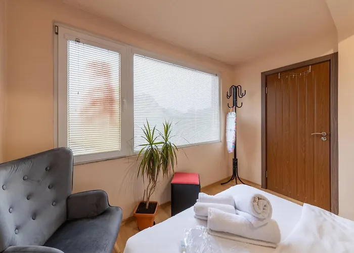 Lägenhet Budget Flat Near Market & Bus Station Varna