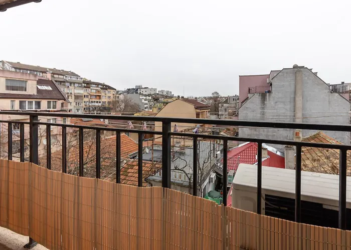 Budget Flat Near Market & Bus Station